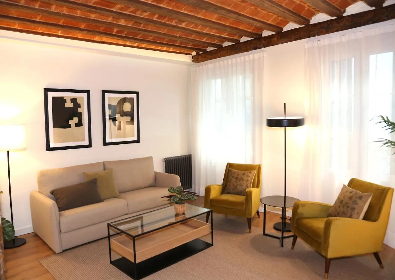 Apartamento Premium En Pleno Casco Viejo De Bilbao 0*,  Spanien